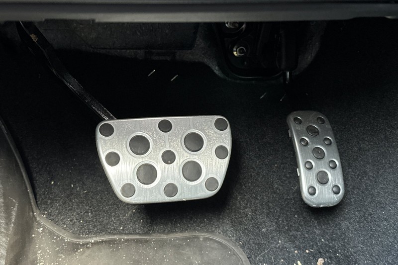 Toyota Tacoma 4WD Vehicle Full-screen Gallery Image 42