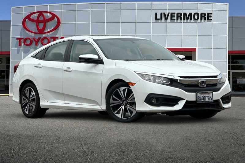 Honda Civic Sedan Vehicle Full-screen Gallery Image 02