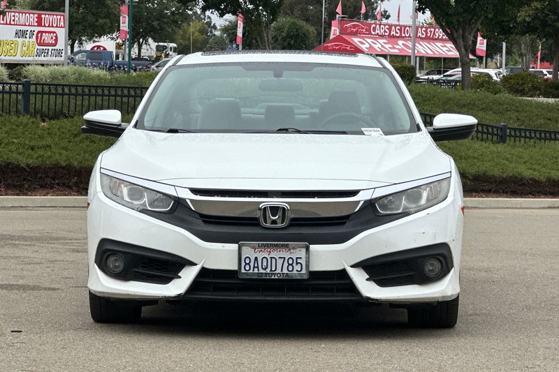 Honda Civic Sedan Vehicle Full-screen Gallery Image 09