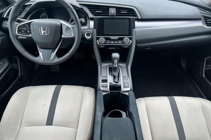 Honda Civic Sedan Vehicle Full-screen Gallery Image 15