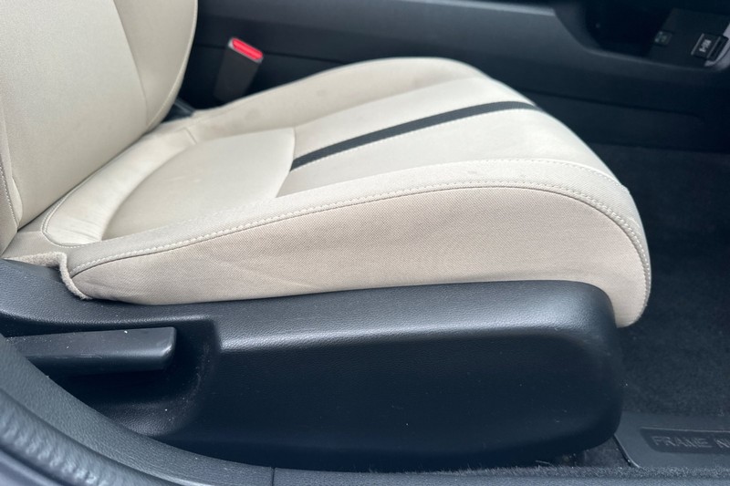 Honda Civic Sedan Vehicle Full-screen Gallery Image 22