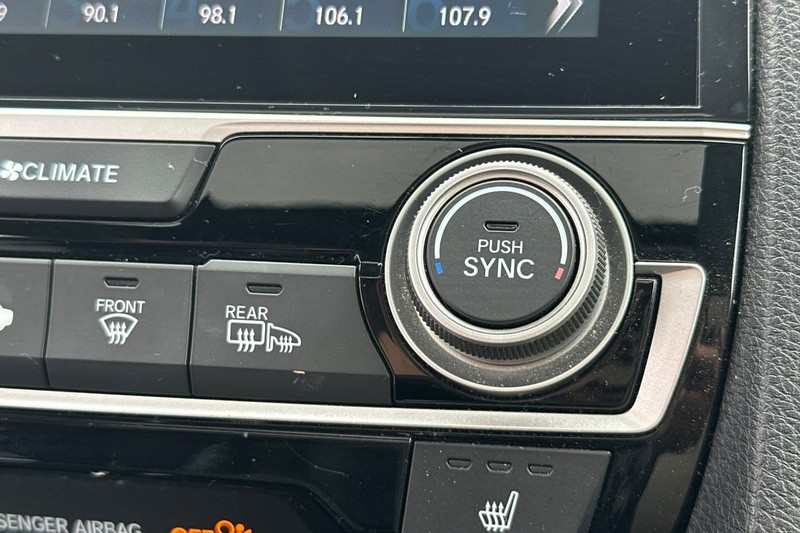 Honda Civic Sedan Vehicle Full-screen Gallery Image 29