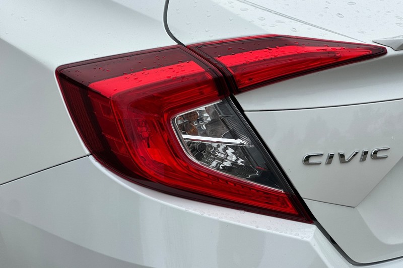 Honda Civic Sedan Vehicle Full-screen Gallery Image 47