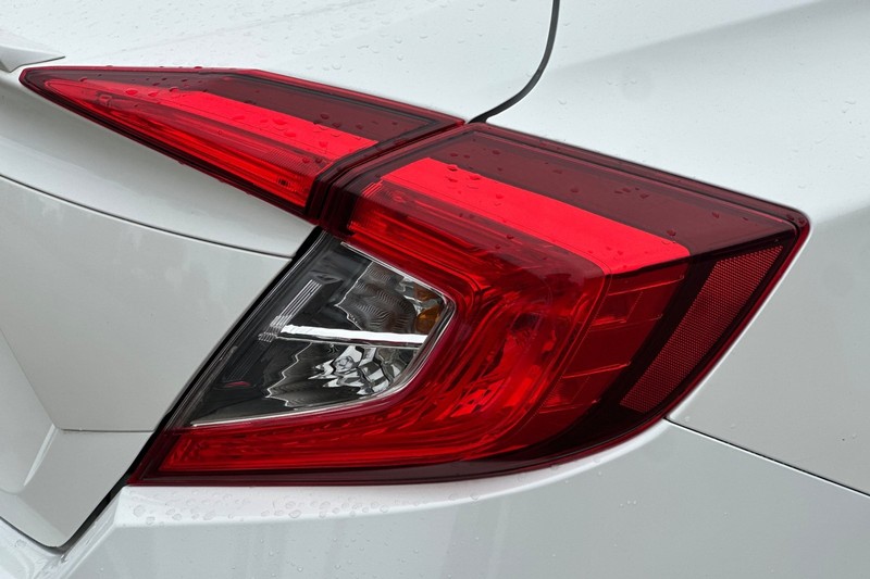Honda Civic Sedan Vehicle Full-screen Gallery Image 49