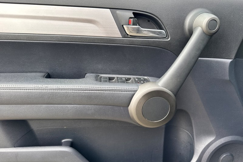 Honda CR-V Vehicle Full-screen Gallery Image 11