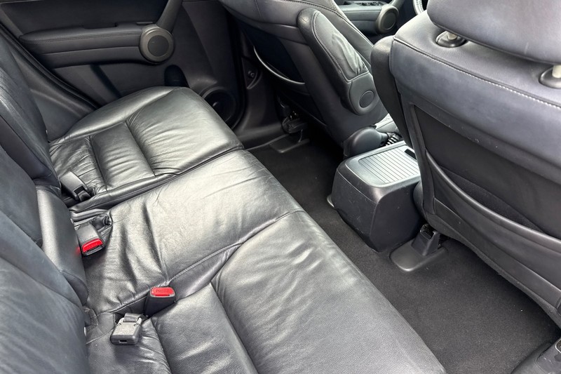 Honda CR-V Vehicle Full-screen Gallery Image 18