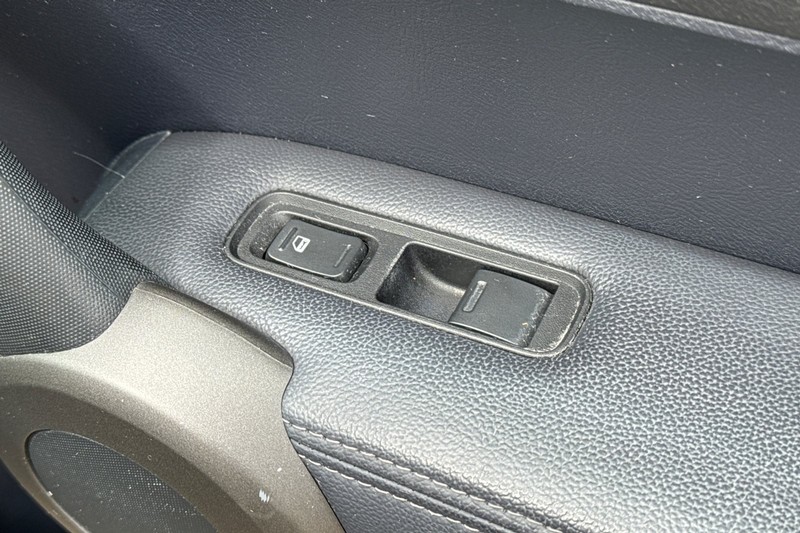 Honda CR-V Vehicle Full-screen Gallery Image 22
