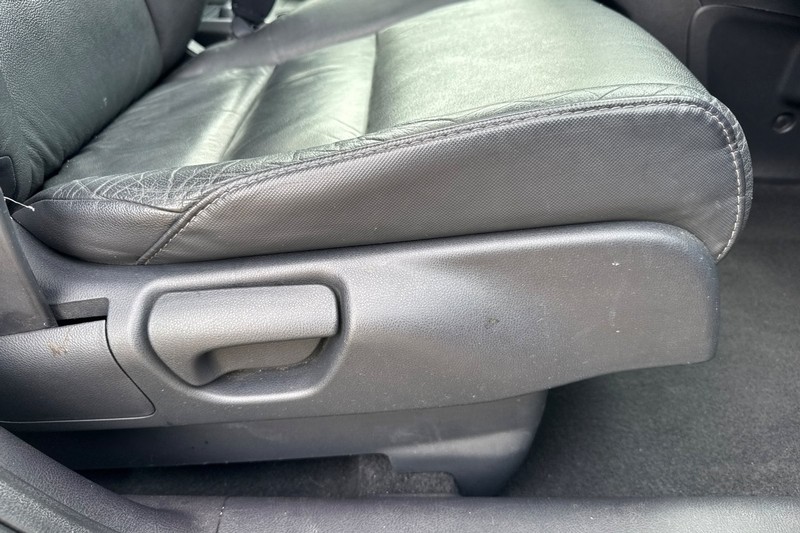 Honda CR-V Vehicle Full-screen Gallery Image 23