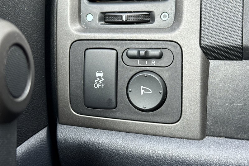 Honda CR-V Vehicle Full-screen Gallery Image 40
