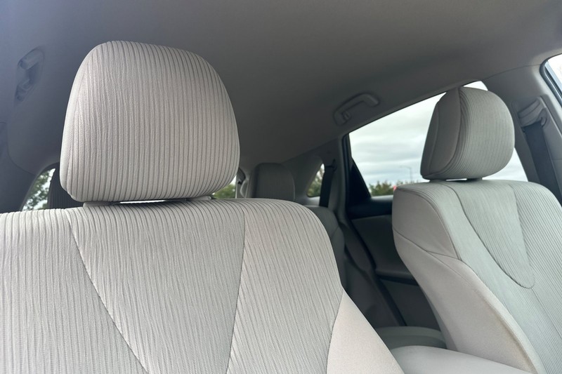 Toyota Venza Vehicle Full-screen Gallery Image 20