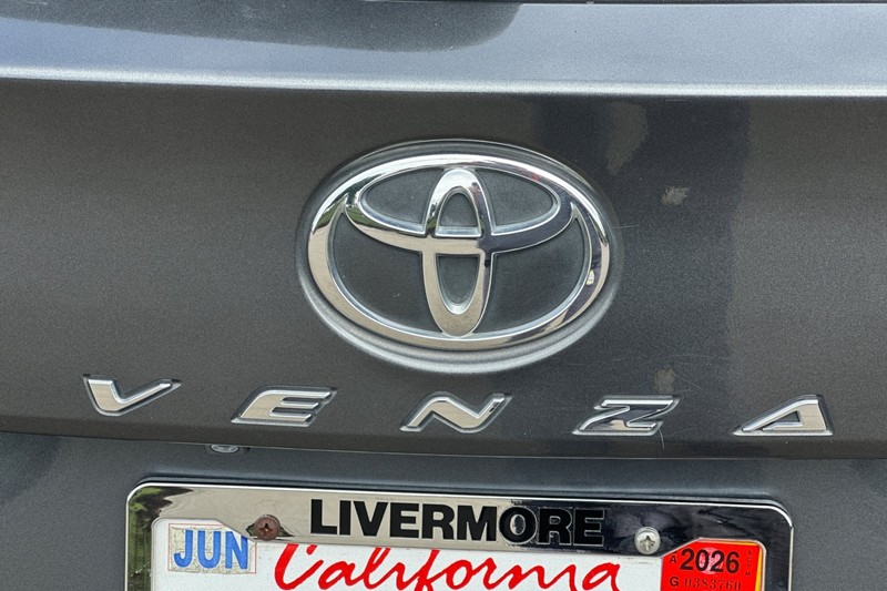 Toyota Venza Vehicle Full-screen Gallery Image 47