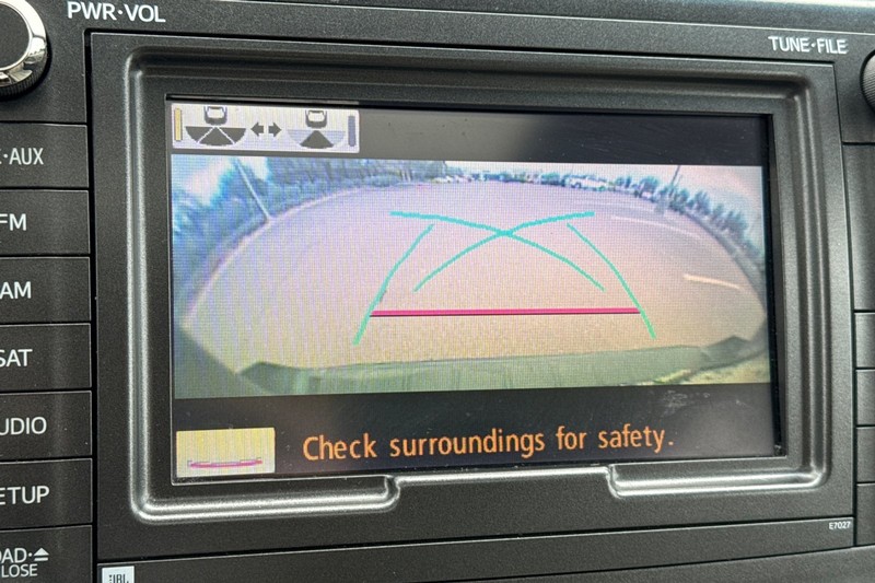 Toyota Sienna Vehicle Full-screen Gallery Image 27