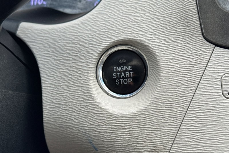 Toyota Sienna Vehicle Full-screen Gallery Image 33