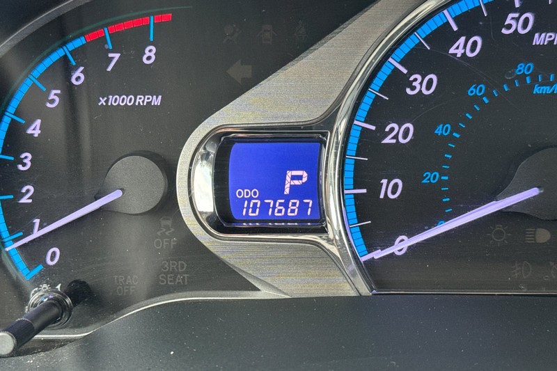 Toyota Sienna Vehicle Full-screen Gallery Image 40