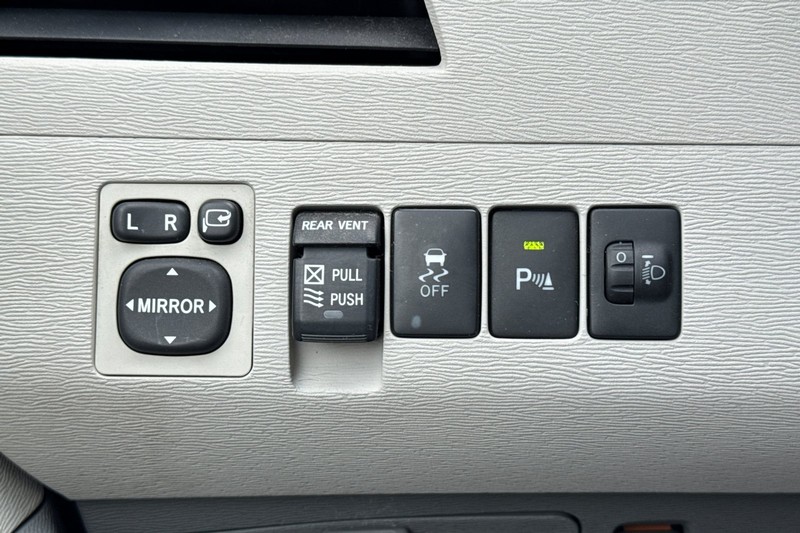Toyota Sienna Vehicle Full-screen Gallery Image 41