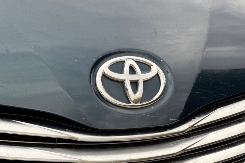 Toyota Sienna Vehicle Full-screen Gallery Image 48