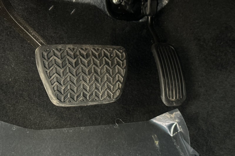 Toyota Tacoma 4WD Vehicle Full-screen Gallery Image 44