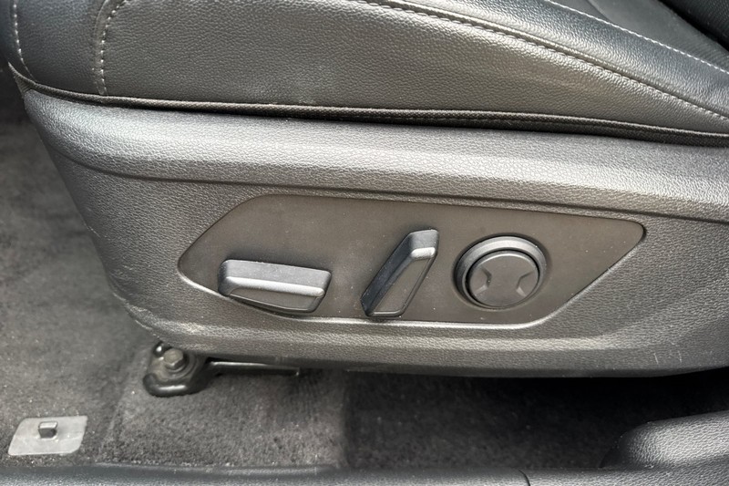 Kia Sportage Vehicle Full-screen Gallery Image 13