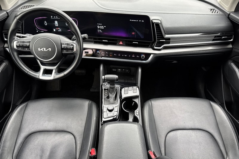 Kia Sportage Vehicle Full-screen Gallery Image 15