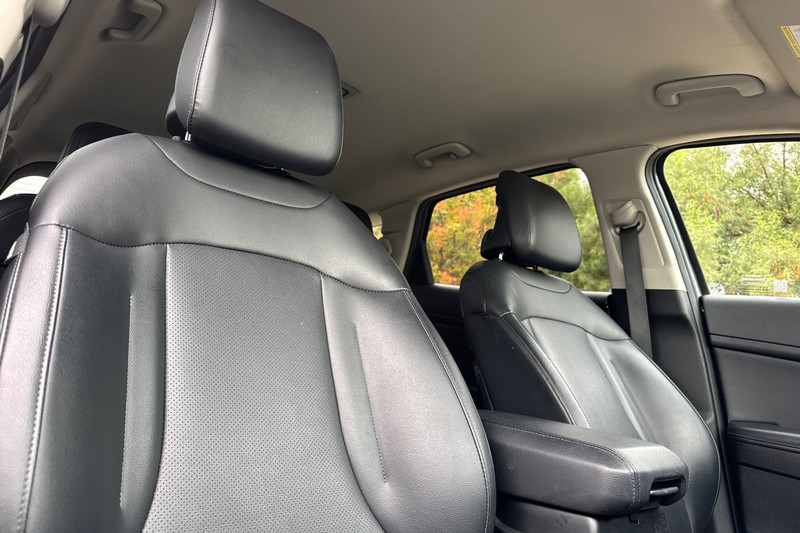Kia Sportage Vehicle Full-screen Gallery Image 20