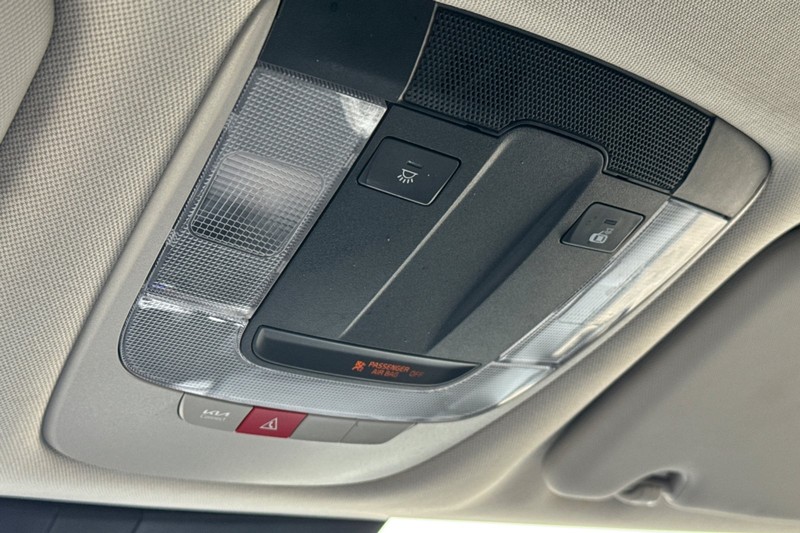 Kia Sportage Vehicle Full-screen Gallery Image 24