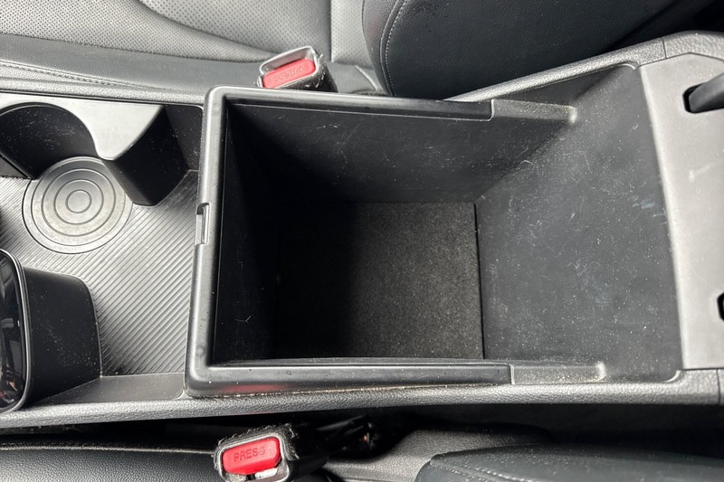 Kia Sportage Vehicle Full-screen Gallery Image 33