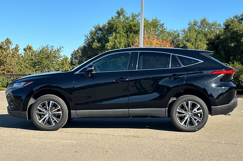 Toyota Venza Vehicle Full-screen Gallery Image 07