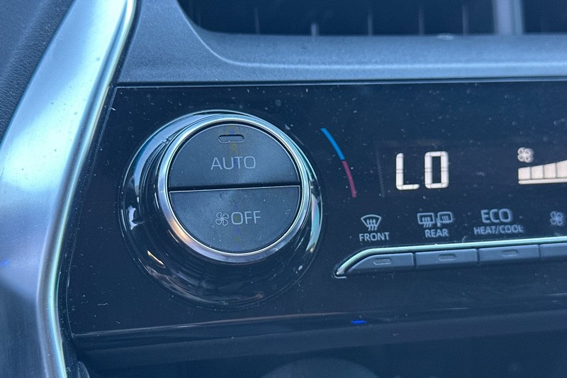 Toyota Venza Vehicle Full-screen Gallery Image 29
