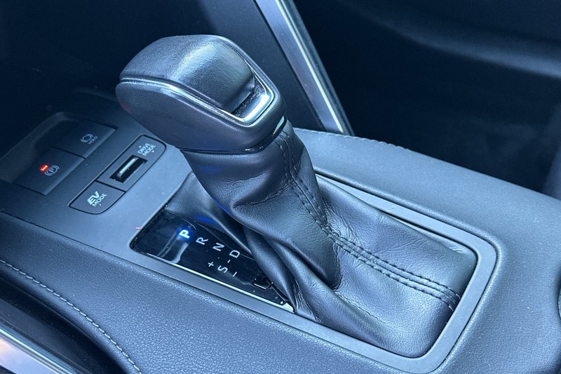 Toyota Venza Vehicle Full-screen Gallery Image 33