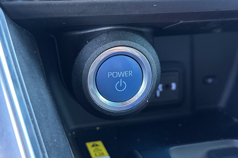 Toyota Venza Vehicle Full-screen Gallery Image 34