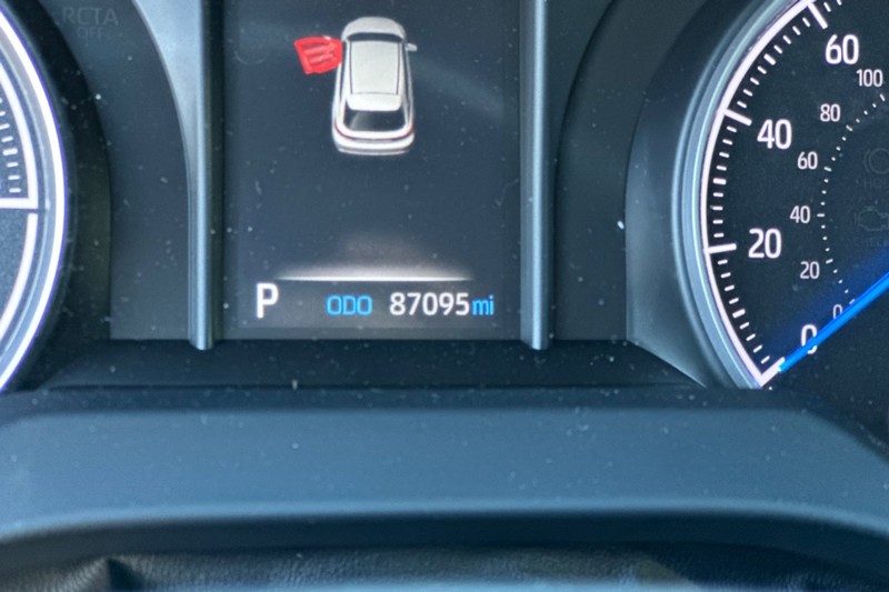Toyota Venza Vehicle Full-screen Gallery Image 41
