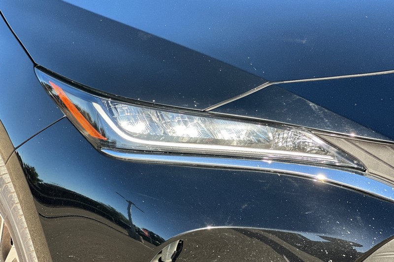 Toyota Venza Vehicle Full-screen Gallery Image 47