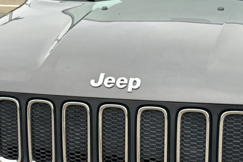 Jeep Renegade Vehicle Full-screen Gallery Image 44