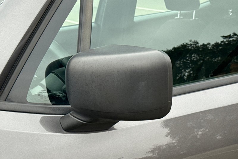 Jeep Renegade Vehicle Full-screen Gallery Image 50
