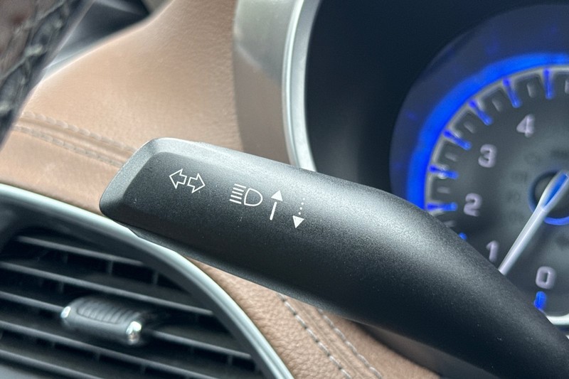 Chrysler Pacifica Vehicle Full-screen Gallery Image 35