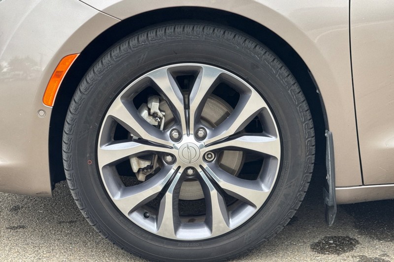 Chrysler Pacifica Vehicle Full-screen Gallery Image 44
