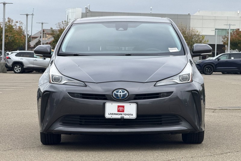 Toyota Prius Vehicle Full-screen Gallery Image 09