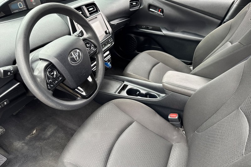Toyota Prius Vehicle Full-screen Gallery Image 10