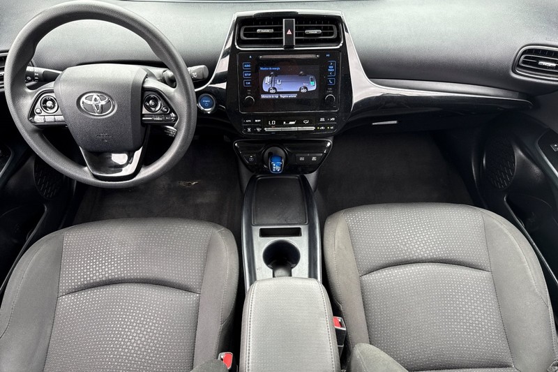 Toyota Prius Vehicle Full-screen Gallery Image 15