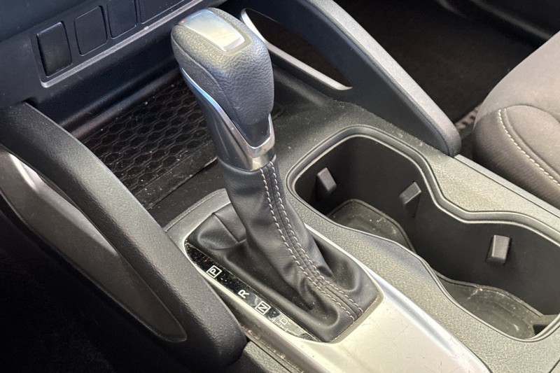 Nissan Frontier Vehicle Full-screen Gallery Image 32