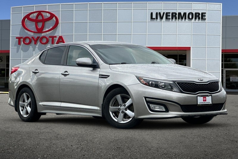 Kia Optima Vehicle Full-screen Gallery Image 02