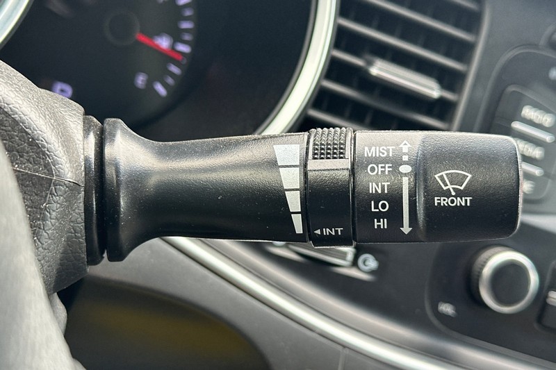 Kia Optima Vehicle Full-screen Gallery Image 35
