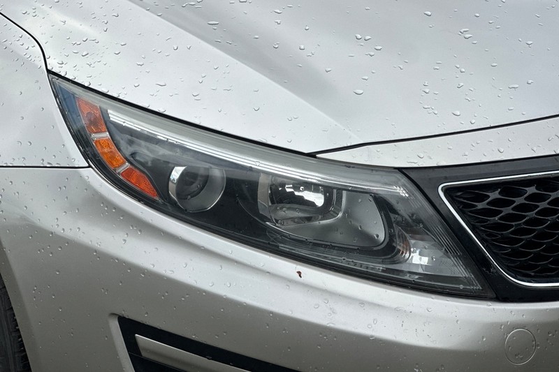 Kia Optima Vehicle Full-screen Gallery Image 41