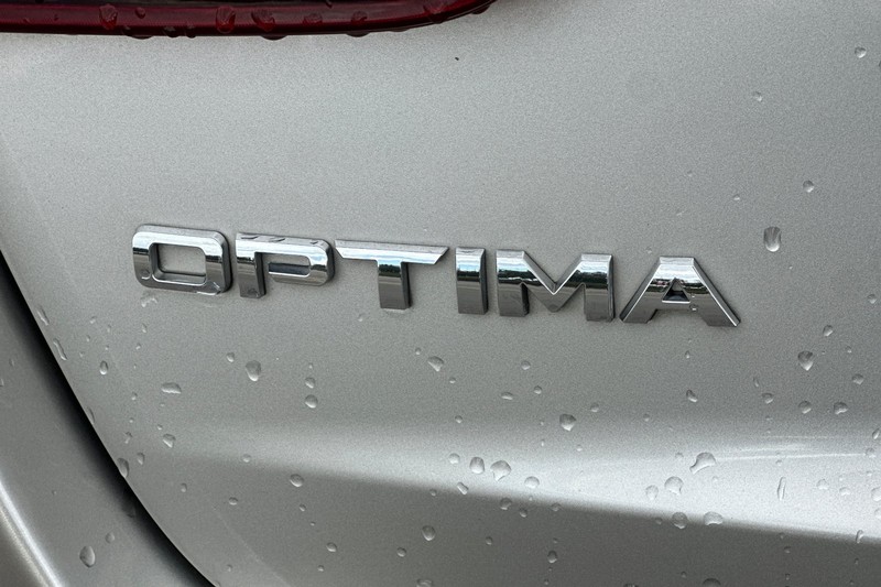 Kia Optima Vehicle Full-screen Gallery Image 46