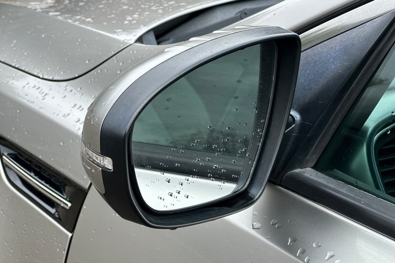 Kia Optima Vehicle Full-screen Gallery Image 49