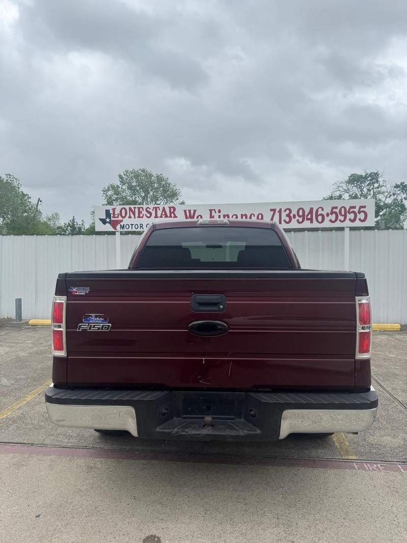 Ford F-150 Vehicle Full-screen Gallery Image 04