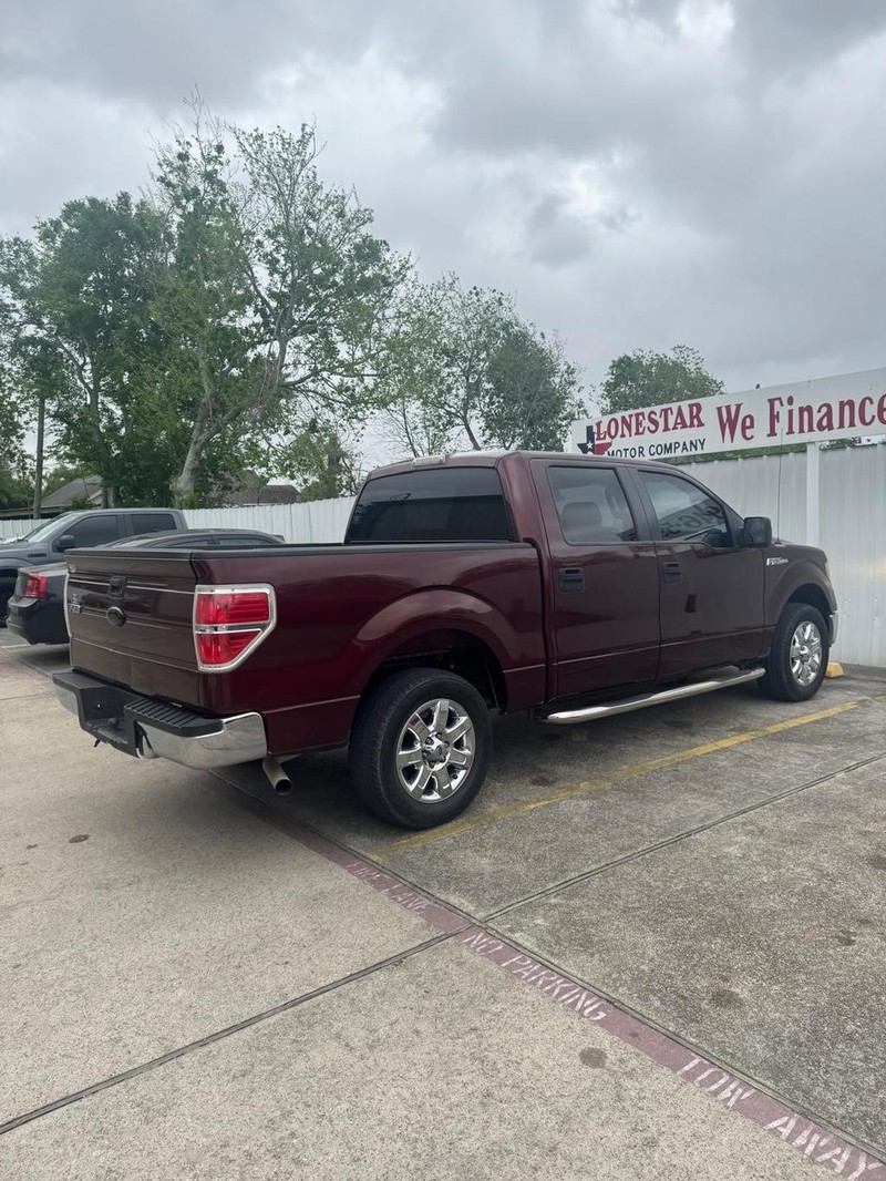 Ford F-150 Vehicle Full-screen Gallery Image 06