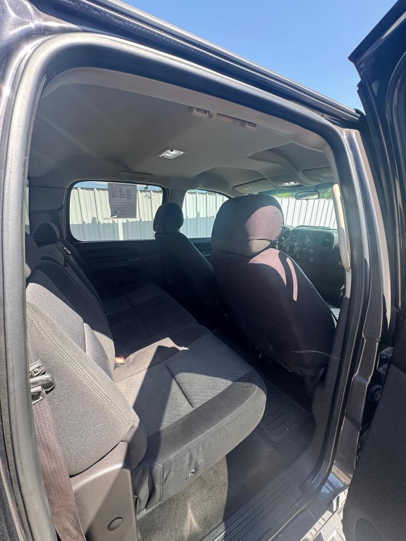 Chevrolet Silverado 1500 Vehicle Full-screen Gallery Image 09