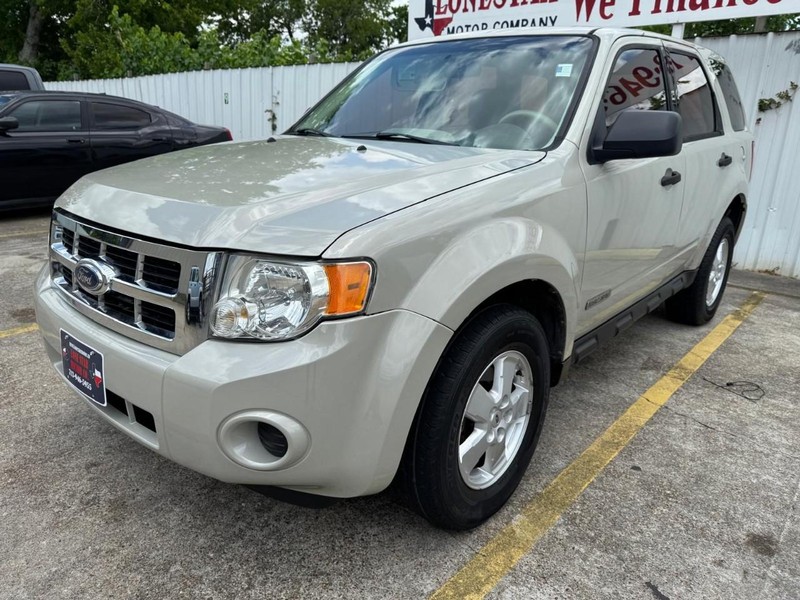 Ford Escape Vehicle Full-screen Gallery Image 02