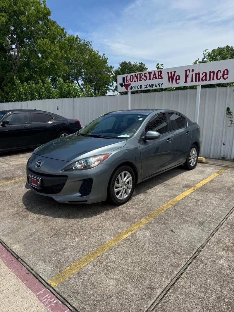 Mazda Mazda3 Sedan Vehicle Full-screen Gallery Image 02